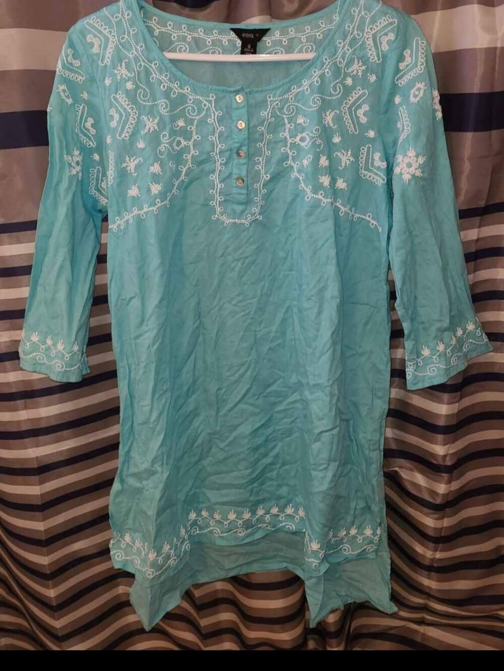 intro. Turquoise Embroidered Tunic Top